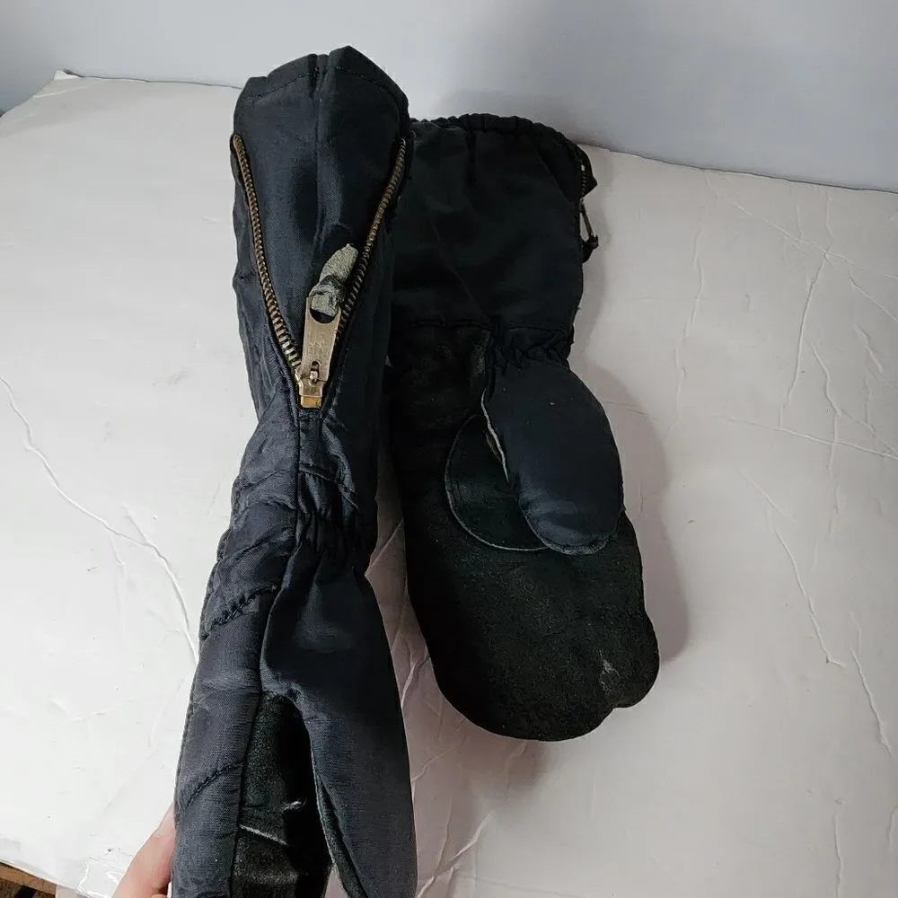 Vintage Kombi woman's mitten black one size ski snow winter